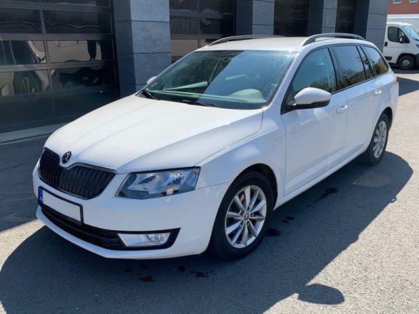 Půjčovna – Škoda Octavia III Combi DSG