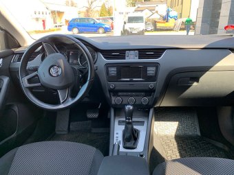 Škoda Octavia combi Automat – fotografie 4